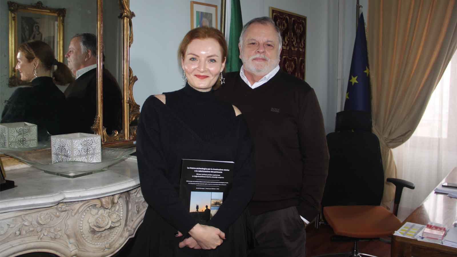 Salvatore Schirmo: “Cuando hablamos de cultura, las armas callan” Con Eylül Aşkın… Entrevista exclusiva