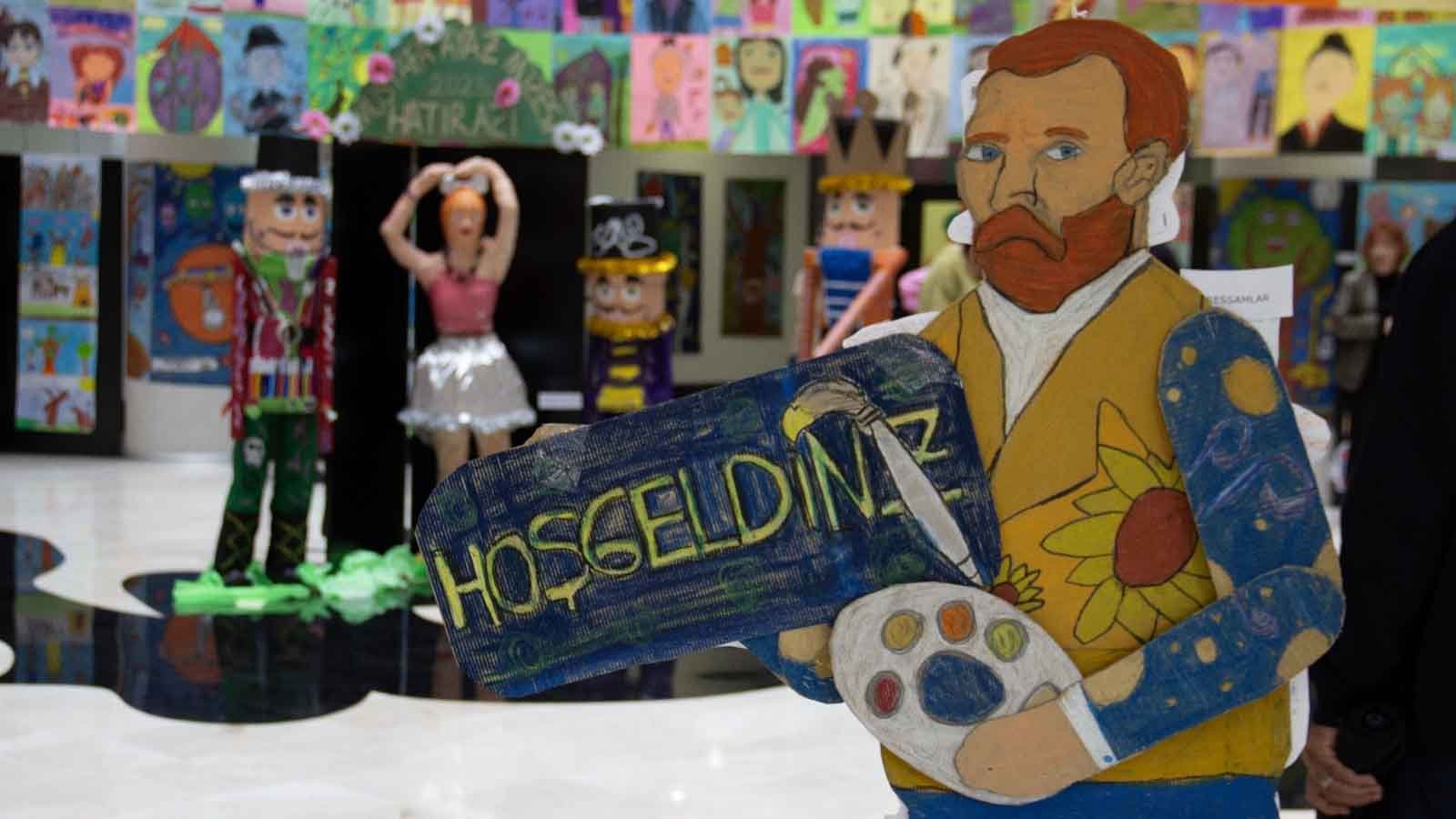 Un Día Lleno de Arte en Ankara: La Exposición de Jóvenes Pintores Abre sus Puertas – Museo Mustafa Ayaz